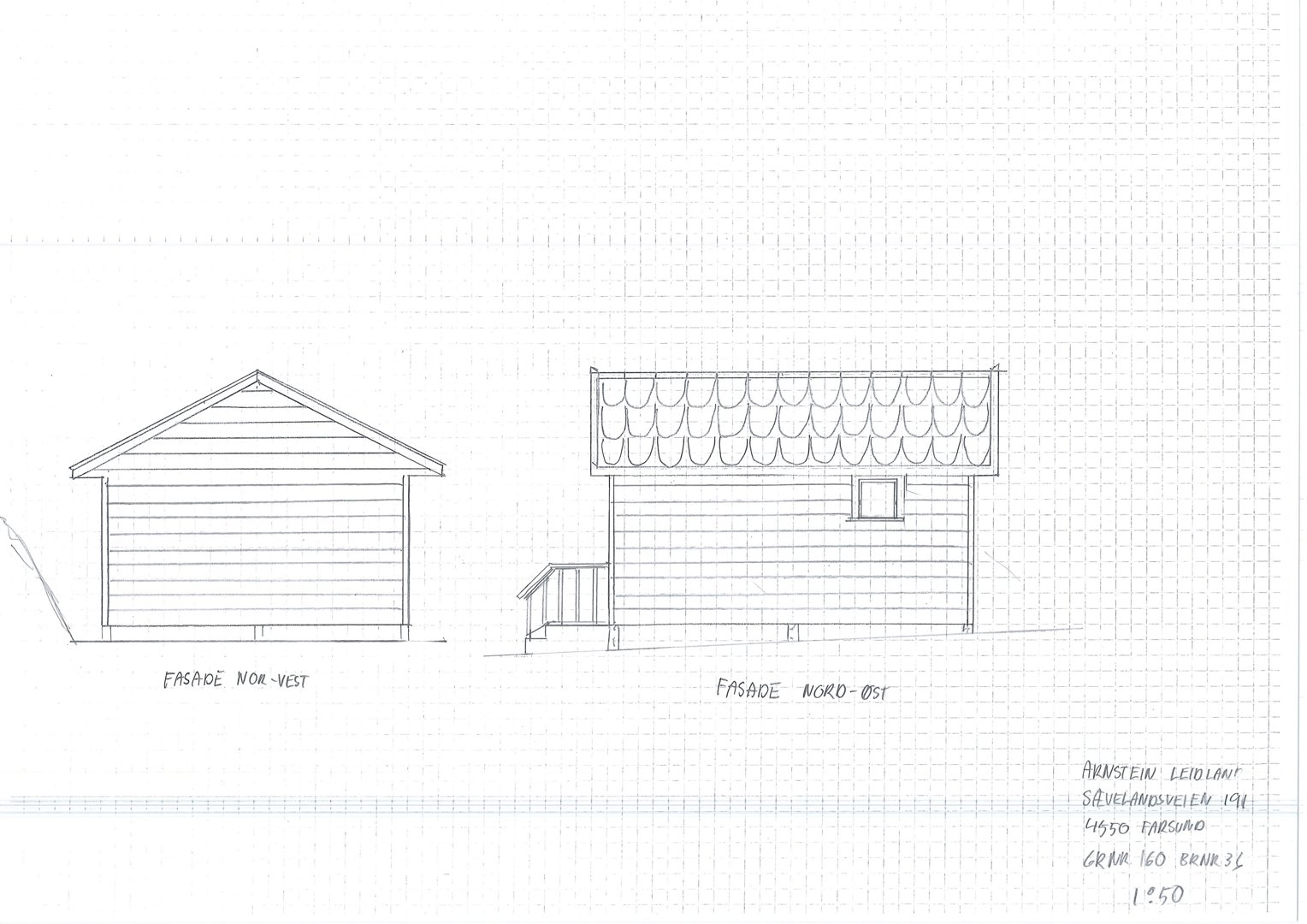 Fasadetegning som viser bygningens utseende fra to sider: 'FASADE NOR-VEST' og 'FASADE NORD-ØST'. Tegningen inkluderer takform, vinduer, trapp og skriftlig informasjon om arkitekt og adresse.