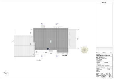 Tegning som viser takplanen (TAK PLAN) for en tilbygg, med dimensjoner og orientering.