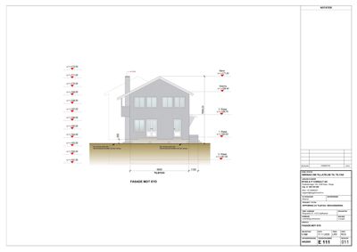Fasadetegning av en toetasjes bygning sett fra sør, med oppgitt høyder, mål og konstruksjonsdetaljer.
