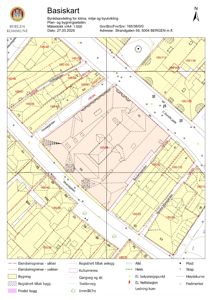 Et basiskart (situasjonskart) fra Bergen kommune som viser eiendomsgrenser, bygninger, veier og infrastruktur for Strandgaten 59.