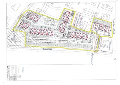 Situasjonsplan som viser en bebyggelsesplan med flere boliger, veier og tomtegrenser.