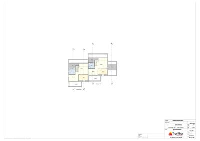 Etasjeplan som viser romfordeling, veggposisjon og døråpninger for en bolig.