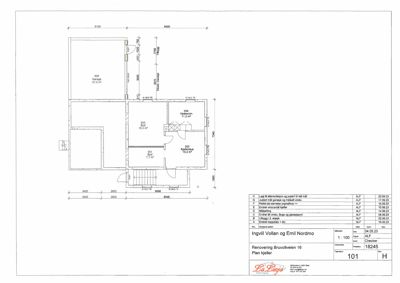 Etasjeplan (kjeller) med romnummerering, arealoppdelinger og dimensjoner.