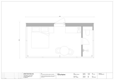 Etasjeplan (Plan 1. Etasje) som viser romfordeling, møblering og dimensjoner for et flyplass-prosjekt.