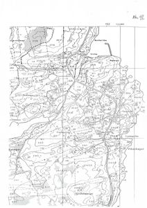 Situasjonsplan som viser terrengform, høydekurver, vegnett og byggefelt i et landskap.