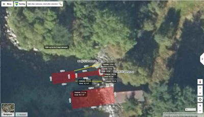 Satellittbilde (kart) av et område med overlagte mål og tekstmerking for en byggesak.