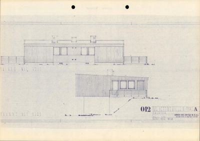 Fasadetegning som viser bygningens utseende fra utsiden, inkludert tak og vinduer.