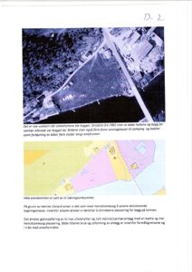 Bildet viser en situasjonsplan (tomtekart) med farger som angir ulike arealbruk, samt et ortofoto fra 1982 over samme område. Teksten forklarer at bildet viser eksisterende bygninger og planlagte sesongplasser.