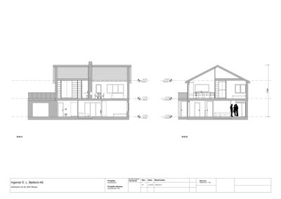 Snittegning som viser bygningens tverrsnitt med romfordeling, høyder og konstruksjonsdetaljer.