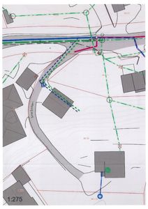 Situasjonsplan som viser tomtens beliggenhet i forhold til nabolag, veier (Smulåsvegen) og eiendomsgrenser.
