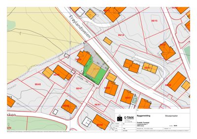 Situasjonsplan som viser tomtens plassering i forhold til nabolaget, vei (Frøylandsveien), og andre eiendommer med arealopprikk.