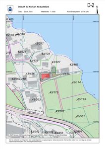 Situasjonsplan (tomtekart) som viser eiendomsinndeling, bygninger og infrastruktur i området.