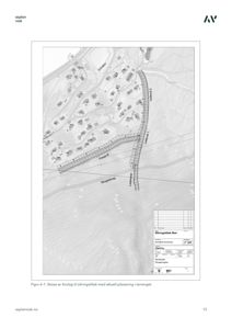 Kart over et terrengområde med topografi, veier og en planlagt sikringskonstruksjon (Ladevegg).