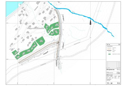 Situasjonsplan som viser bygningers plassering i forhold til ledninger, vannveier og topografi.