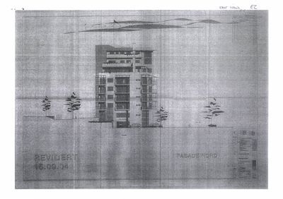 Fasadetegning (opprikk) av en fleretasjes bygning sett fra nord.