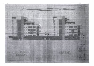 Fasadetegning (opprikk) av en fleretasjes bygning sett fra øst.