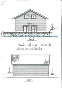 Håndtegnet fasadetegning som viser bygningens utsikt mot nord og vest, inkludert detaljer som vinduer, dører, takform og fundament.