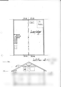 Bildet viser en tegning med en etasjeplan (øverst) og et snitt (nederst) av en bygning. Tegningen inneholder mål, rombetegnelser (f.eks. 'Maskin', 'Lager/seddel') og en skisse av trapp.