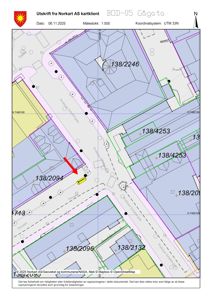 Situasjonsplan eller kartutsnitt fra Norkart som viser eiendomsnummer, gater og bygningsfotfot.