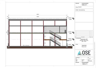 Snittegning (tverrsnitt) som viser bygningens høyde, etasjer og trappeløsning.
