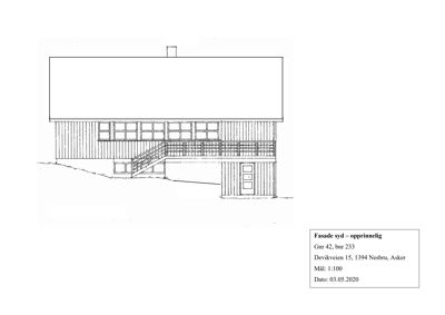 Fasadetegning av en bygning sett fra sør, med oppriss av vinduer, dører, tak og trapp.