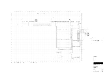 Etasjeplan (plan 1) som viser romfordeling, vegger og inngang til bygningen.