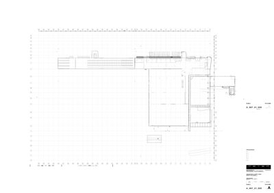 Etasjeplan (plan 2) som viser romfordeling, vegger og inngangsparti for en bygning.