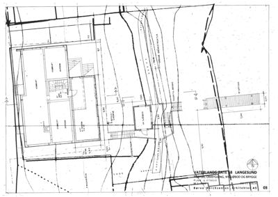 Etasjeplan (Plan U. Etasje) for et bygg ved Vaterlands gate 38 i Langesund, som viser romfordeling, trapper og tilknyttede bryggeanlegg.