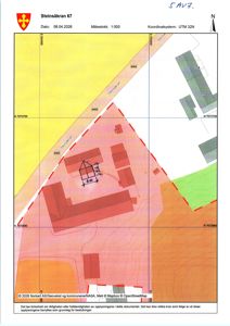Situasjonsplan for tomta på Steinsåkræn 67, som viser bygningers plassering, tomtegrenser og omgivende infrastruktur.