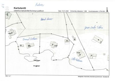 Kartutsnitt som viser tomtens beliggenhet i forhold til naboer og grunneiere, med håndskrevne navn på eiendommer.