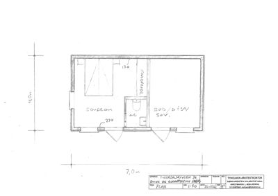 Etasjeplan (eller romplan) som viser romfordeling, dører og dimensjoner for et soverom, bad og bod.