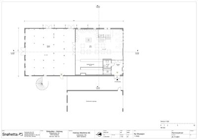 Etasjeplan (situasjonsplan) som viser romfordeling, dører, vinduer og møblering for et bygg.