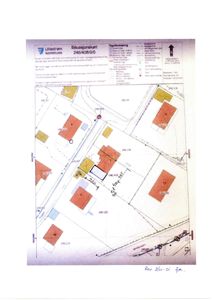 Situasjonskart som viser tomtens beliggenhet, nabotomter, vegnett og arealbruk.