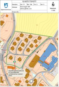 Kartutsnitt (situasjonsplan) som viser eiendomsforhold, vegnett, bebyggelse og topografi for Gnr. 71, Bnr. 194 i Gjøvik kommune.
