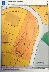 Kartutsnitt (Norkart) som viser tomtens beliggenhet, grenser og nabolag.