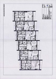 Etasjeplan (1. etasje) som viser romfordeling og innredning for flere boliger.