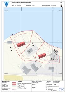 Situasjonsplan som viser tomtens grenser, eksisterende og nytt tiltak (bygninger), terrengforhold (konturer), og eiendomsgrenser.