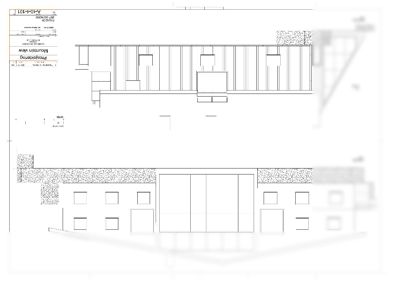 Fasadetegning som viser bygningens utseende fra fronten, inkludert vinduer, takform og materialer.