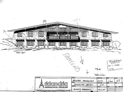 Fasadetegning (opprikk) av et hus sett fra øst (SØE - ØST).