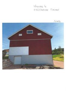 Fotografi av en rød og hvit bygning (buer) sett fra nord, med håndskrevet tekst som identifiserer det som 'VEDLEGG 4 EKSISTERENDE FASADE'.