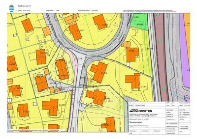 Situasjonsplan for Nøttusveien 15 som viser tomt, bygninger, veier og grunneiergrenser.
