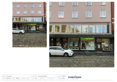Fotografier av Vitusapotekets fasade på Fisketorget i Bergen, inkludert en bil og gatelys.