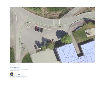 Luftfoto av et område med parkeringsplass og bygninger, overlag med digitale tegninger som viser grenser og veier.