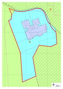 Situasjonsplan som viser bygningens plassering på tomten med omgivelser og grenser.