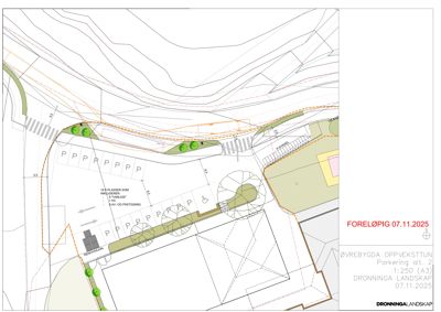 Situasjonsplan som viser parkeringsanlegg, vegforløp og terrengkonturer for et prosjekt kalt 'ØVREBYGDA OPPVEKSTHUN'.