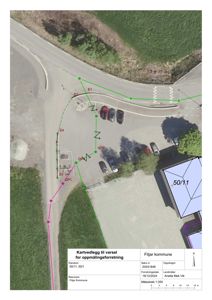 Kart med overlægget grenseforløp (grønn linje) og eiendomsgrenser (rød linje) på en flyfoto-bakgrunn. Inneholder også kartvedlegg for varsel til oppmålingsforretning.