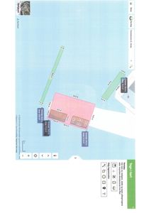 Situasjonsplan som viser tomtens grenser, bygningens plassering og tilhørende arealer.