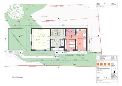 Etasjeplan for underetasjen av en bolig, som viser romfordeling, vegger, dører og høydeforskjeller.