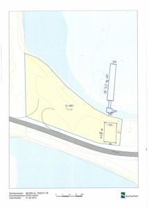 Situasjonsplan som viser eiendomsnummer 3/451, eiendomsgranser, topografi og en planlagt bygning med angitte mål.