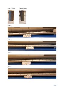 Fotografier av prøver (sannsynligvis jordprøver) som er tatt i et laboratorie- eller utstillingsmiljø.